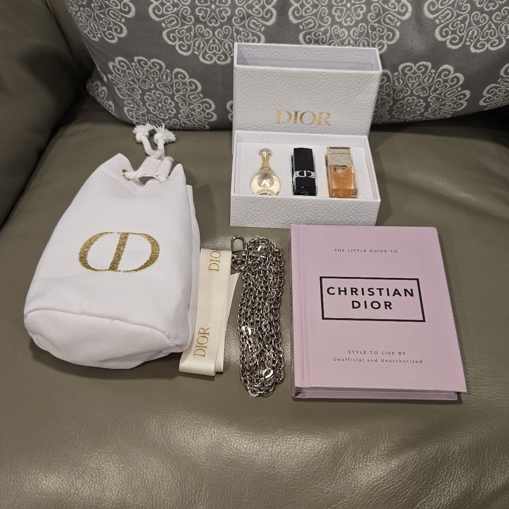 Dior Trio, White Canvas Drawstring Pouch, Chain, Dior Ribbon and Dior Book